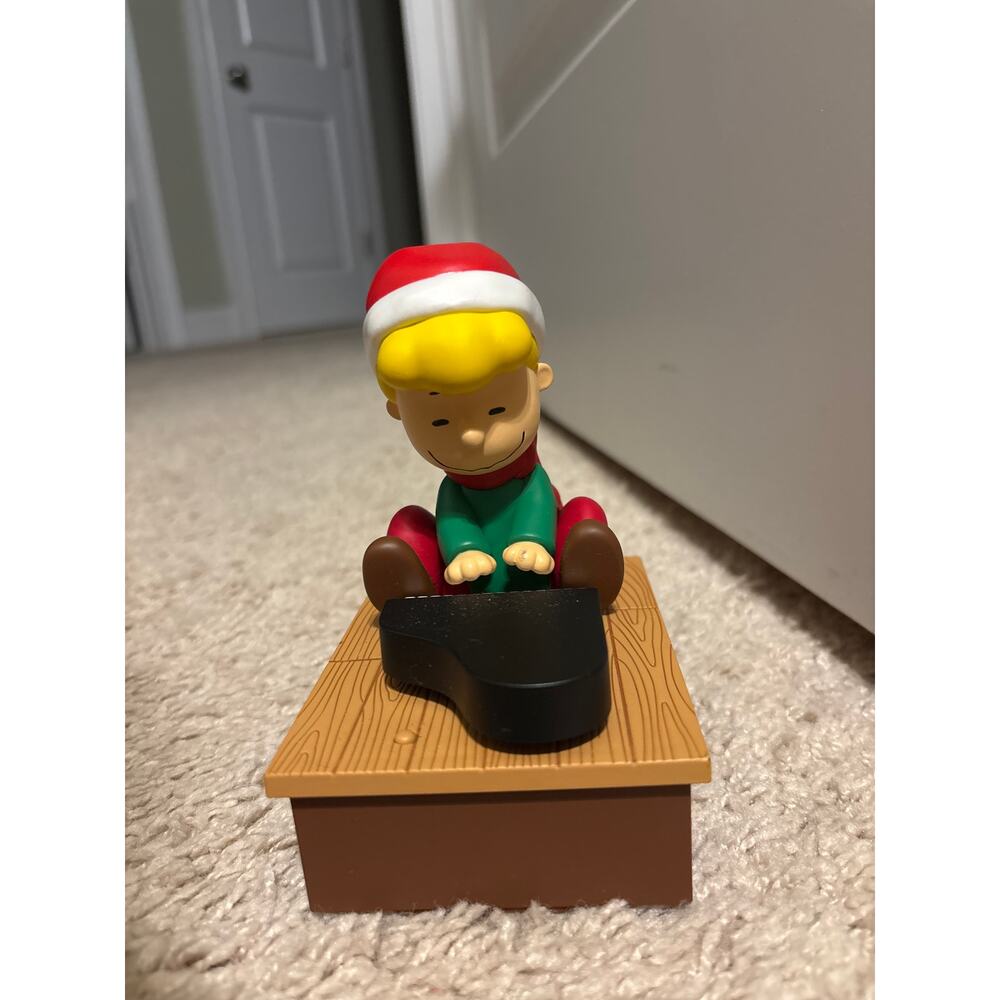 Hallmark peanuts wireless band Schroeder piano works